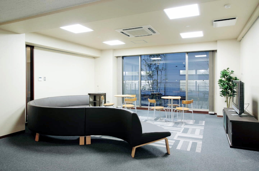 ラウンジ